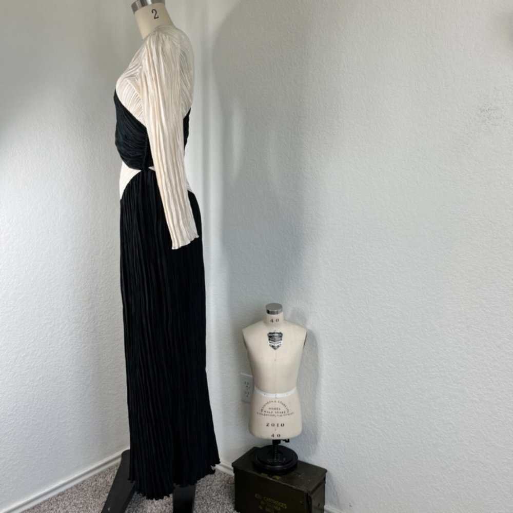 Mary McFadden Brook Shields Color Block Pleated Panel Floor Length Evening Gown - Picture 7 of 13